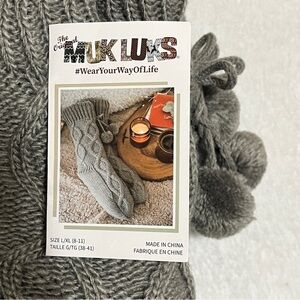 Muk Luks Women’s Pom Pom Cabin Knit Socks Gray Size L/XL 8–11 NWT